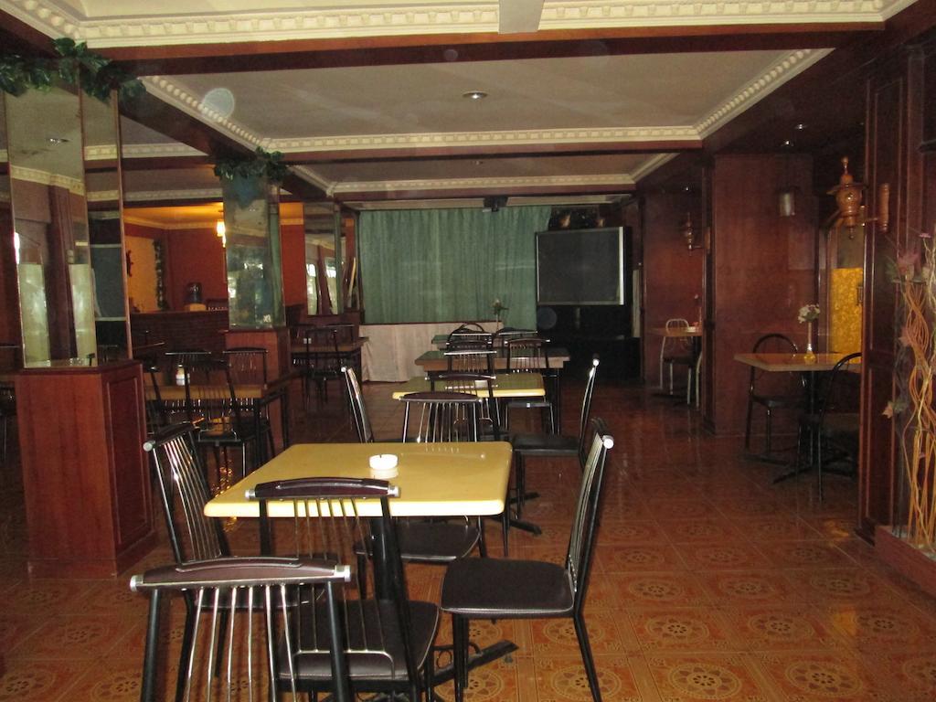 Hotel Istana Makassar Exterior foto